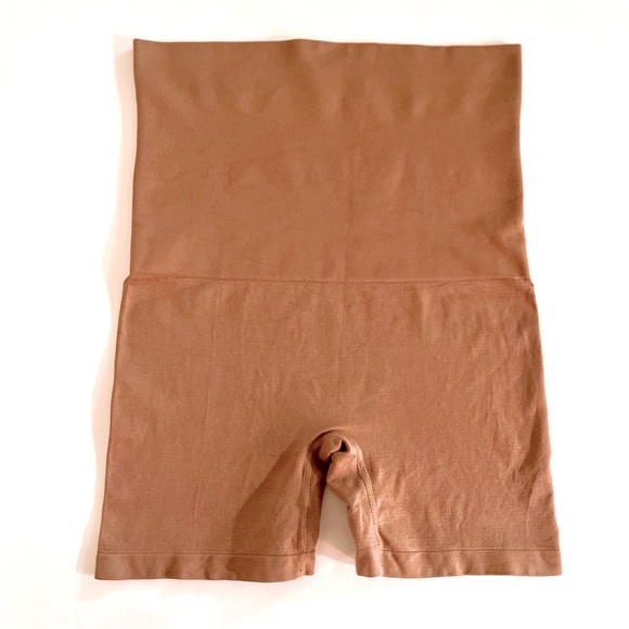 F.I.T FIGURE IMPROVING TECHNOLOGY Ribbed Seamless Shapewear Briefs Size Large - Picture 3 of 7